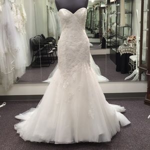 Maggie Sottero “Julia” organza trumpet. Size 12